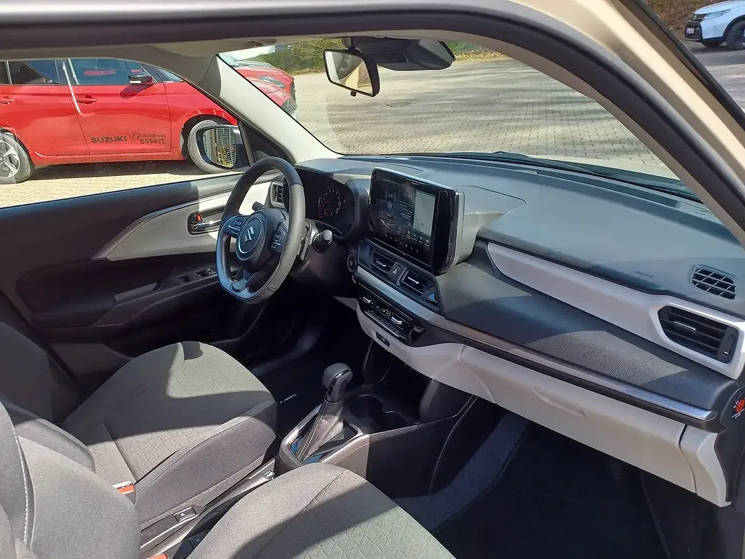 Suzuki Swift - Thumbnail 9