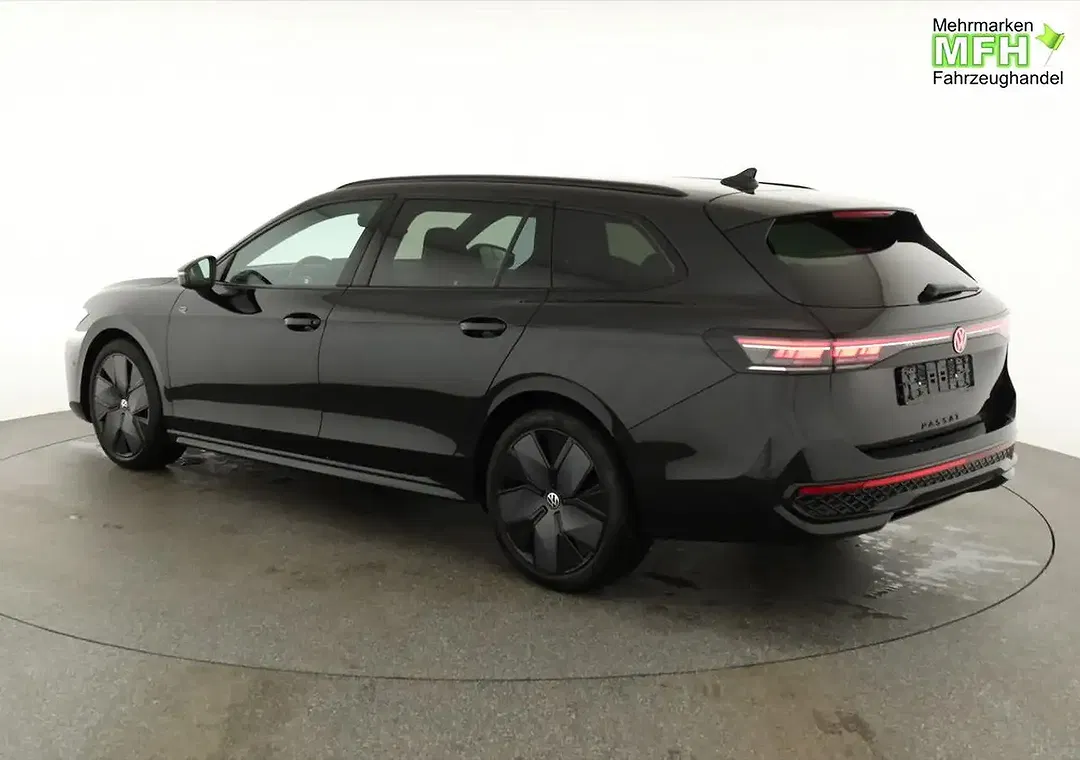 Volkswagen Passat Variant - Thumbnail 3