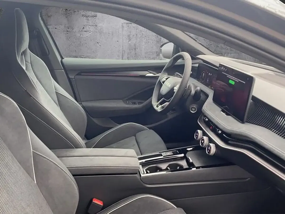Skoda Superb - Thumbnail 9