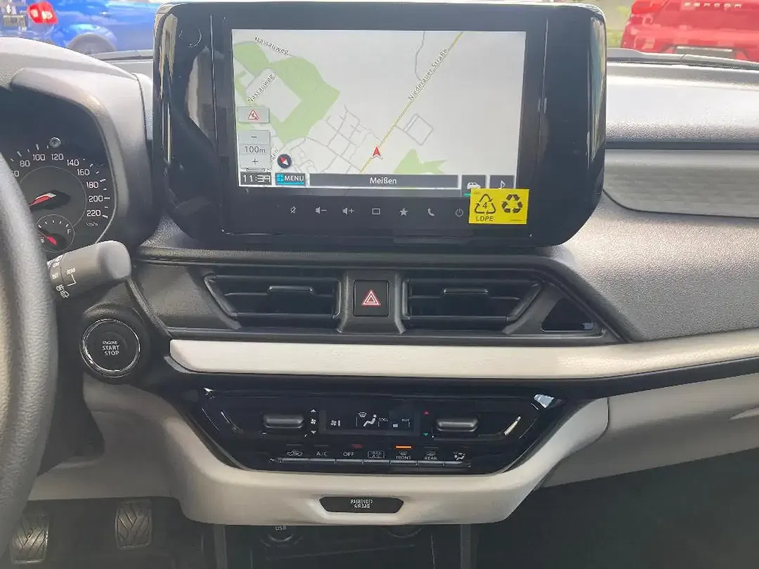 Suzuki Swift - Thumbnail 13