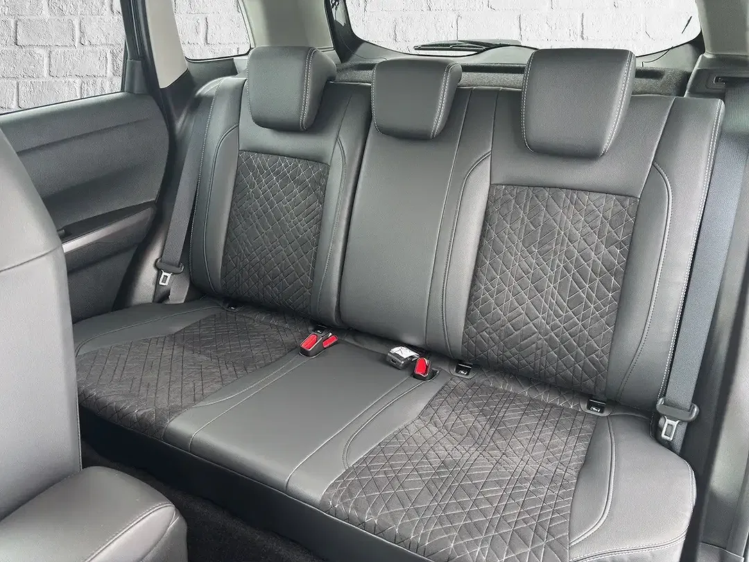 Suzuki Vitara - Thumbnail 11