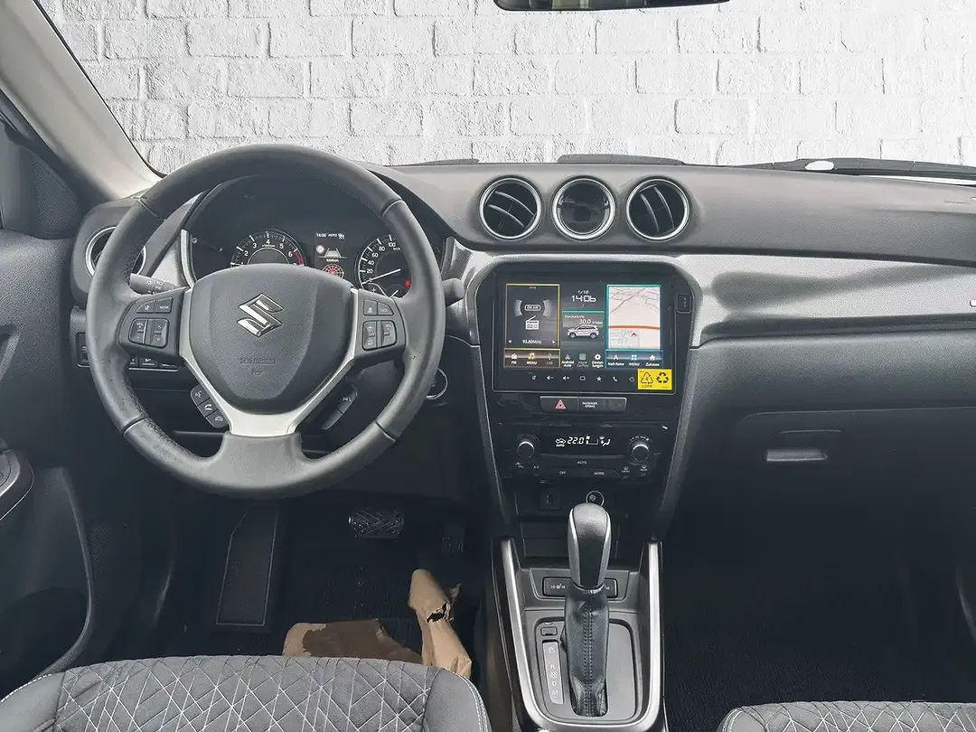 Suzuki Vitara - Thumbnail 8