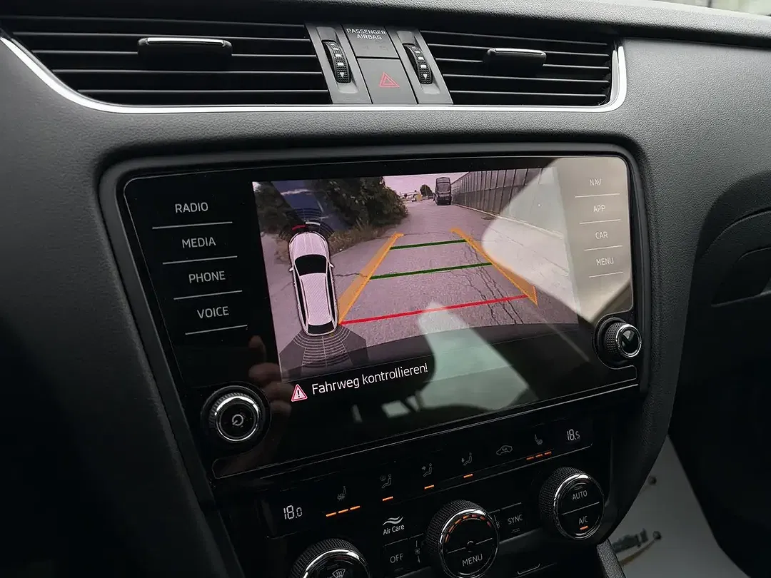 Skoda Octavia - Thumbnail 11