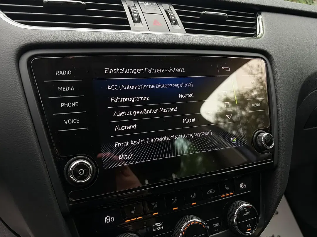Skoda Octavia - Thumbnail 15