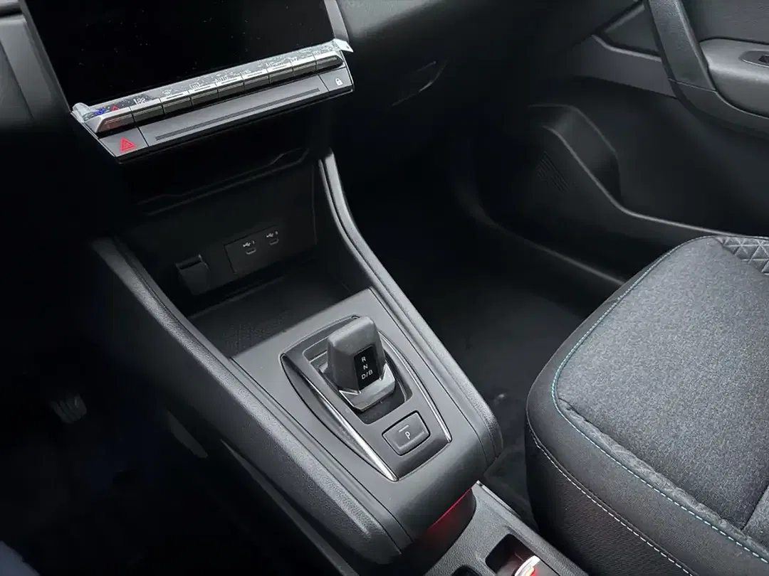 Mitsubishi ASX - Thumbnail 13