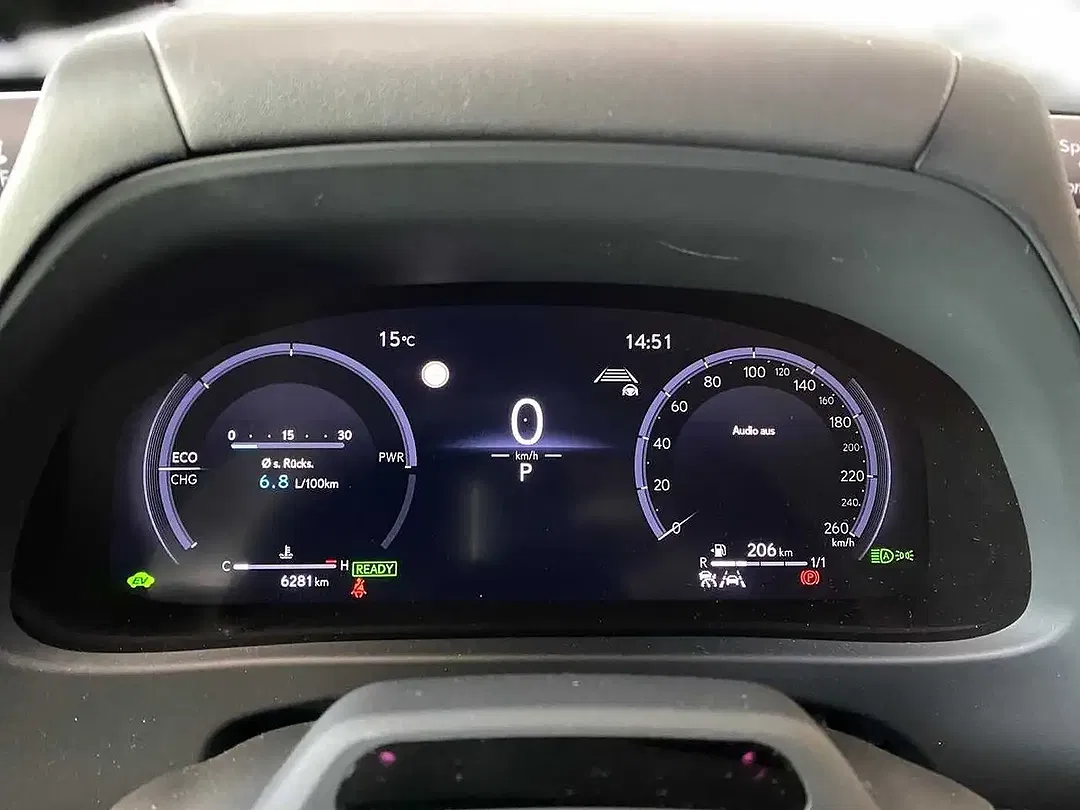 Lexus UX 300h - Thumbnail 12