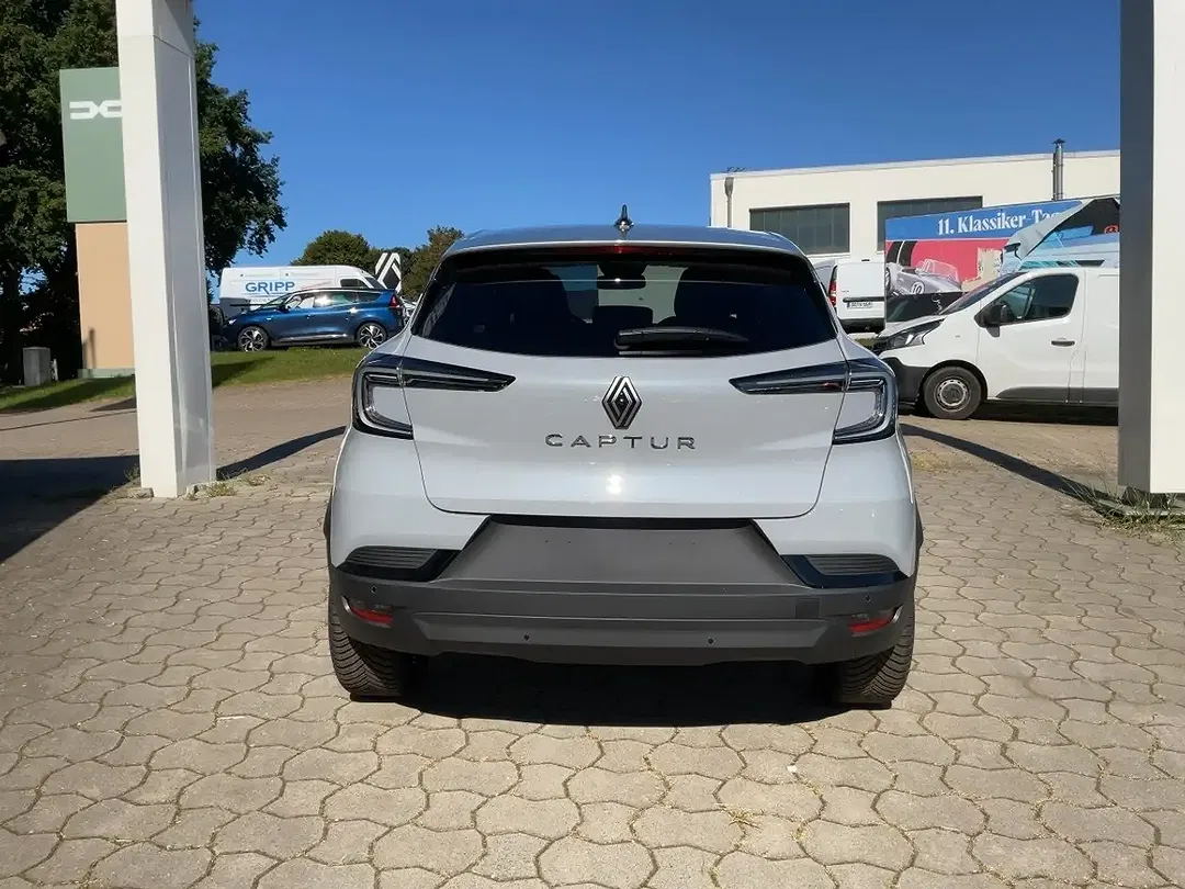 Renault Captur - Thumbnail 3