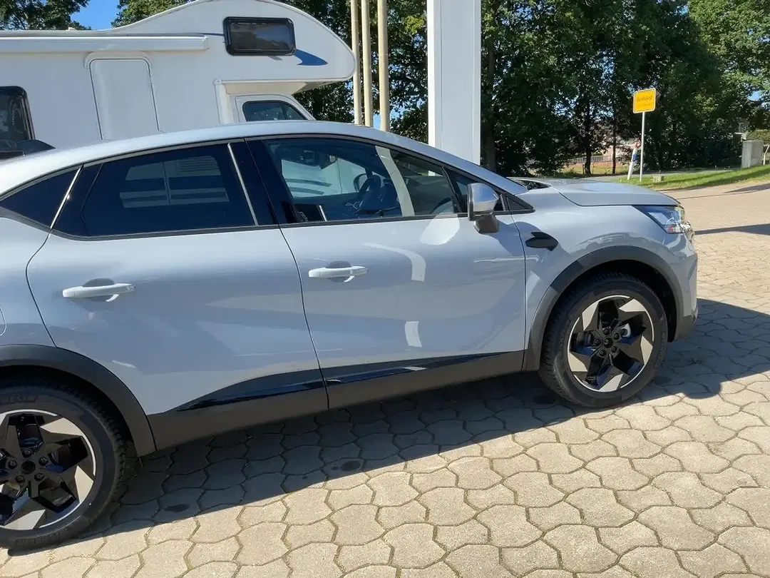 Renault Captur - Thumbnail 5