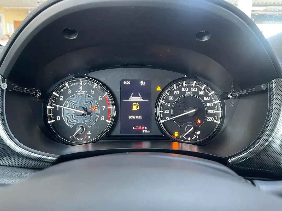 Suzuki Vitara - Thumbnail 11