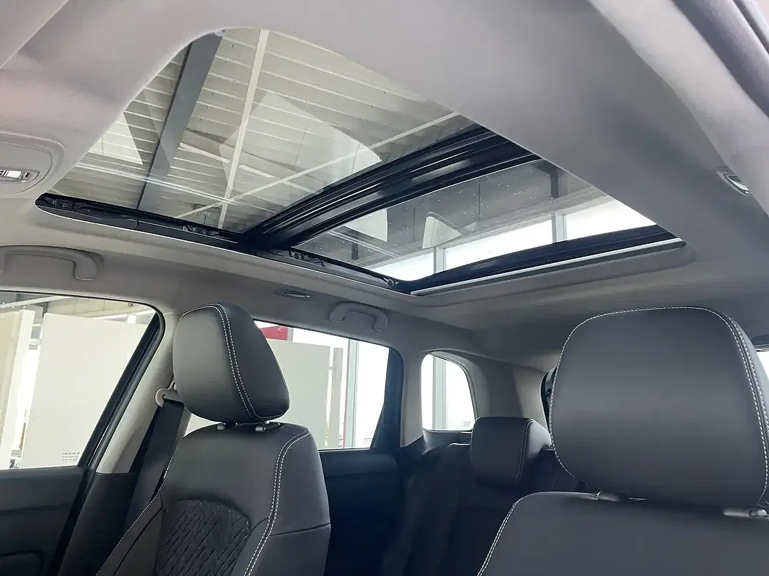 Suzuki Vitara - Thumbnail 14