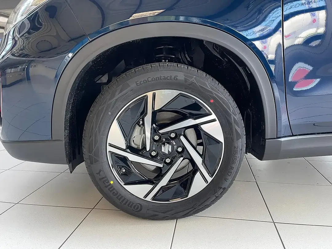 Suzuki Vitara - Thumbnail 8
