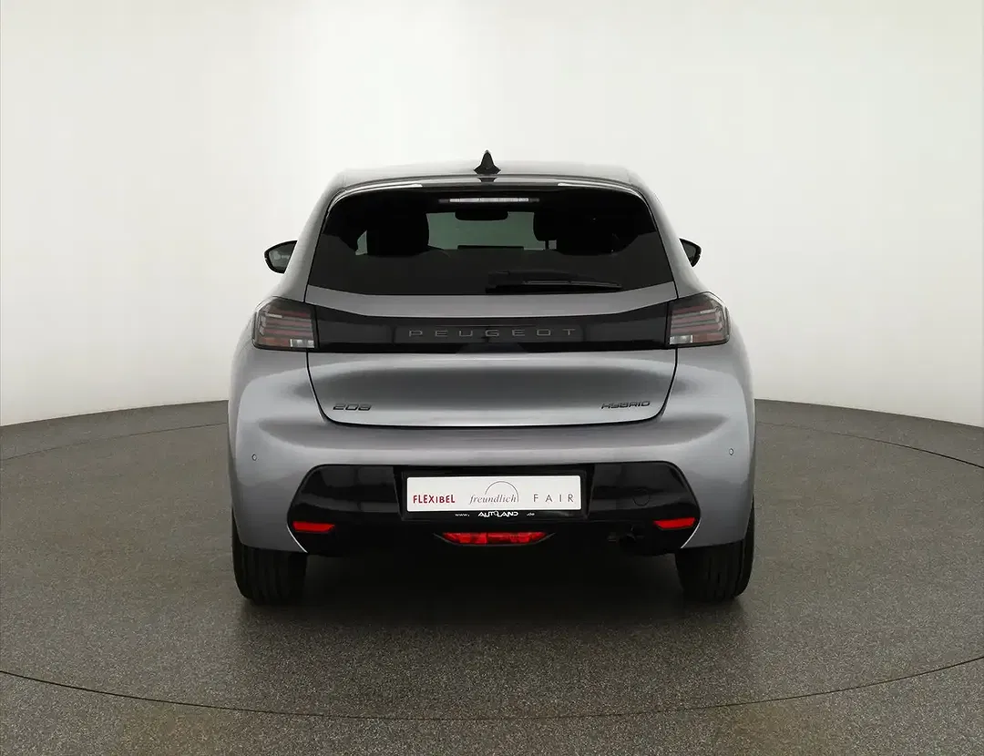 Peugeot 208 - Thumbnail 3