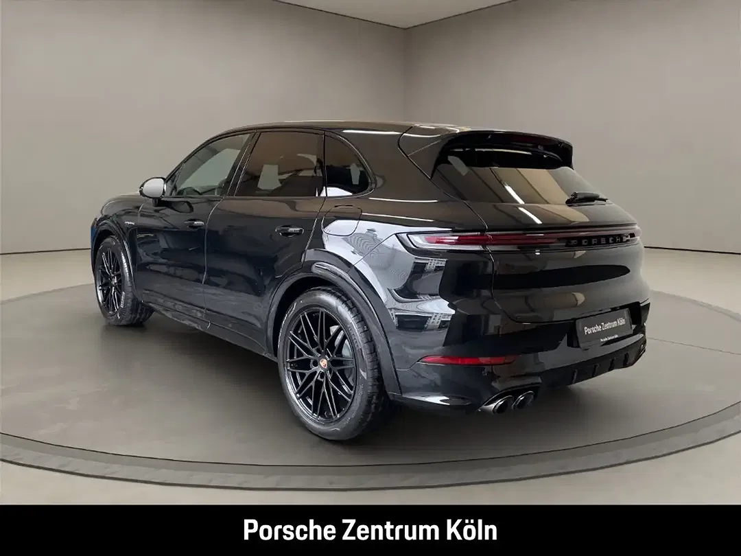 Porsche Cayenne - Thumbnail 3