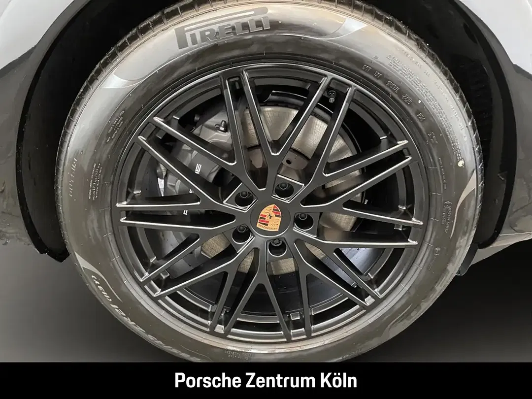 Porsche Cayenne - Thumbnail 9