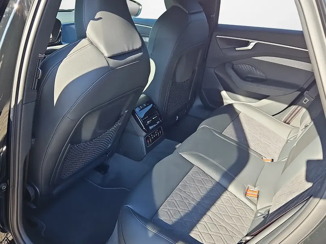 Audi A6 - Thumbnail 10