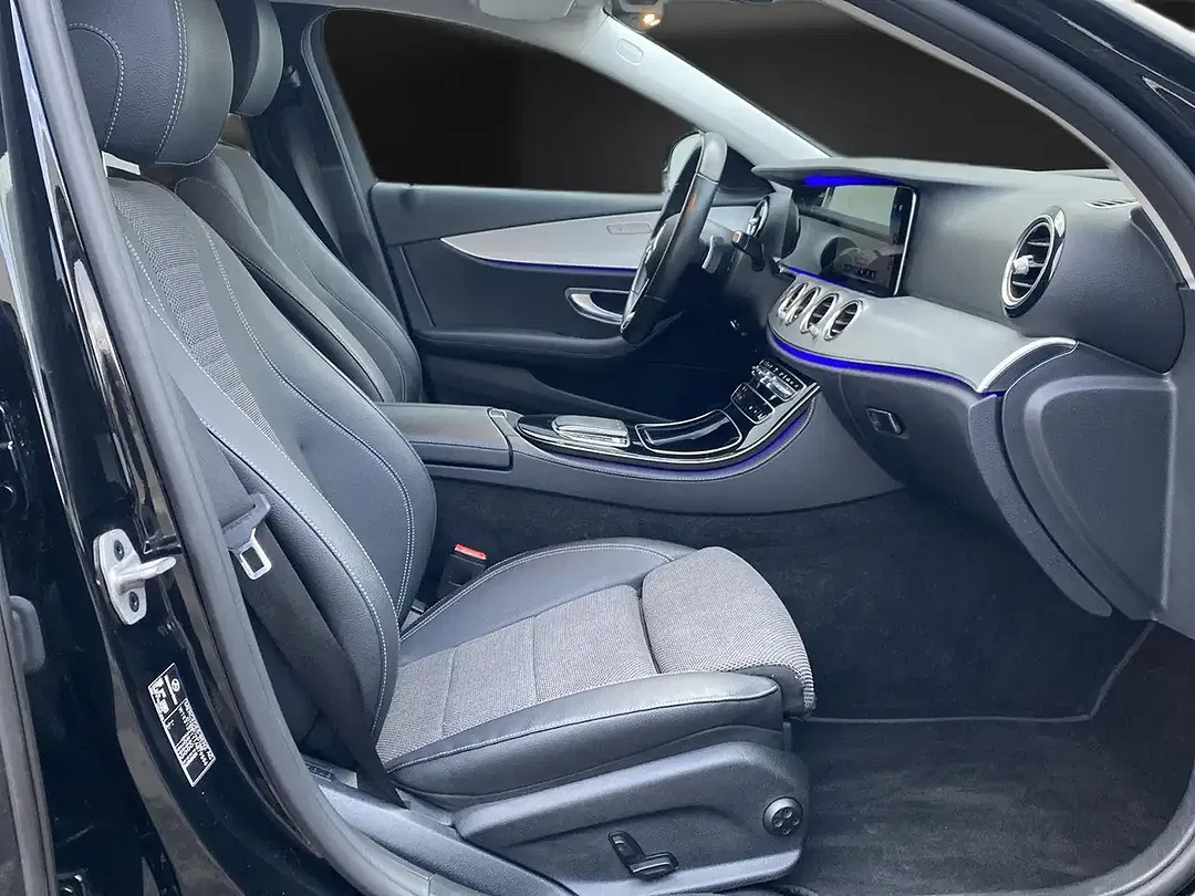 Mercedes-Benz E 300 - Thumbnail 11