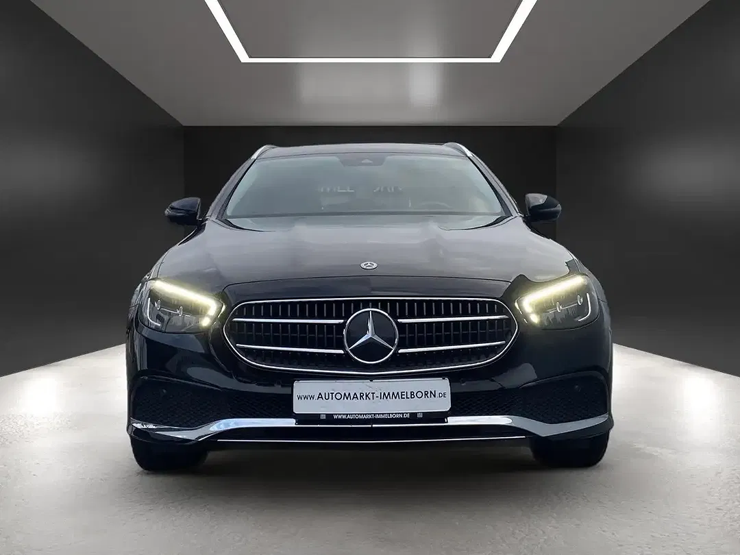 Mercedes-Benz E 300 - Thumbnail 5