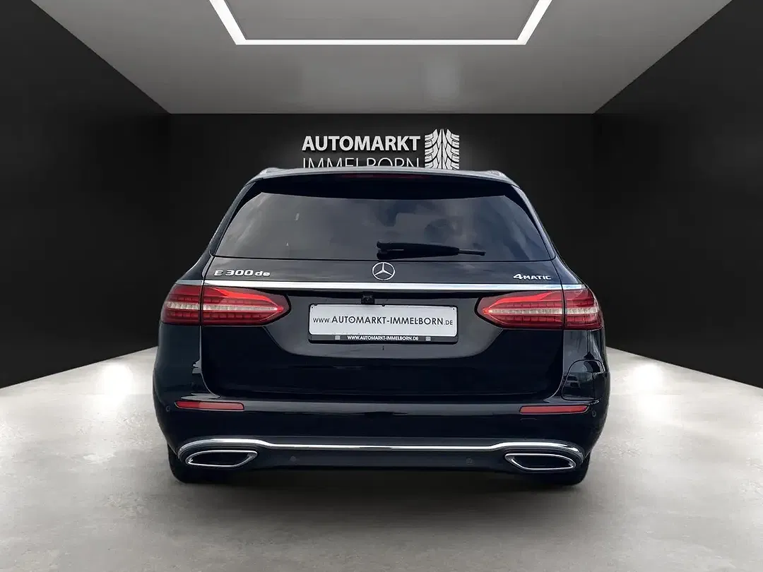 Mercedes-Benz E 300 - Thumbnail 6