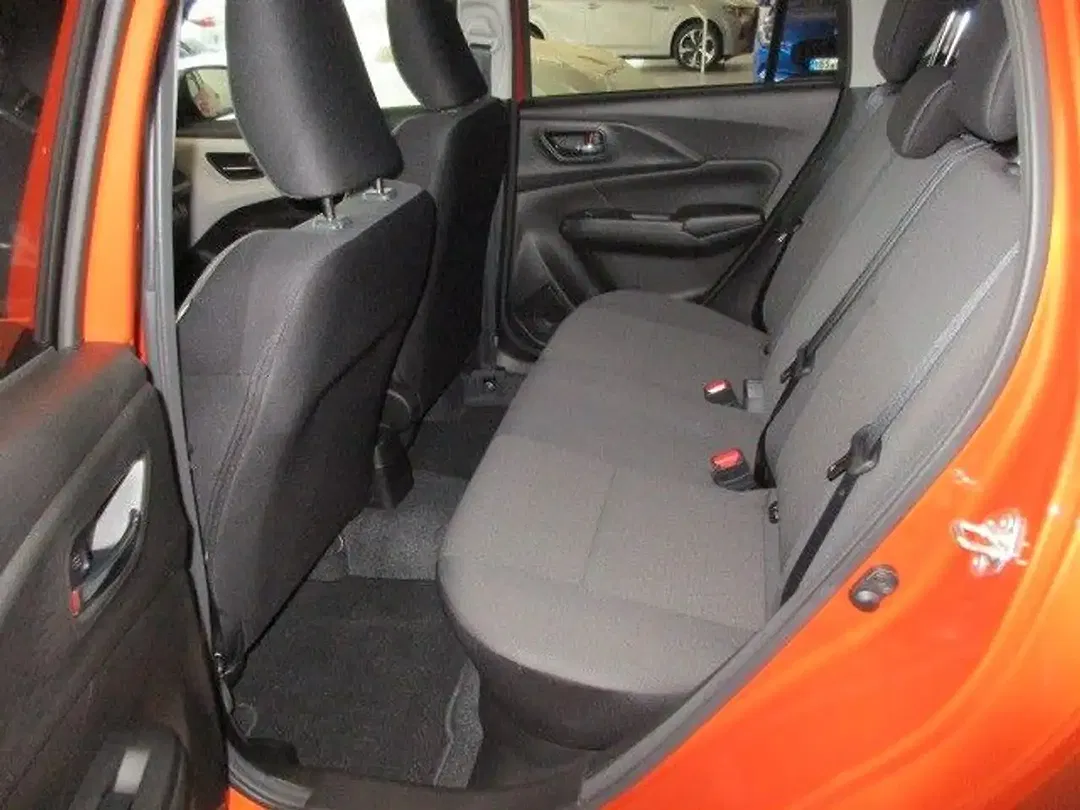 Suzuki Swift - Thumbnail 10