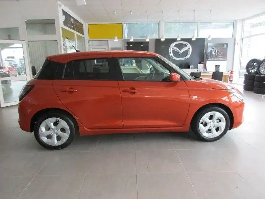 Suzuki Swift - Thumbnail 3