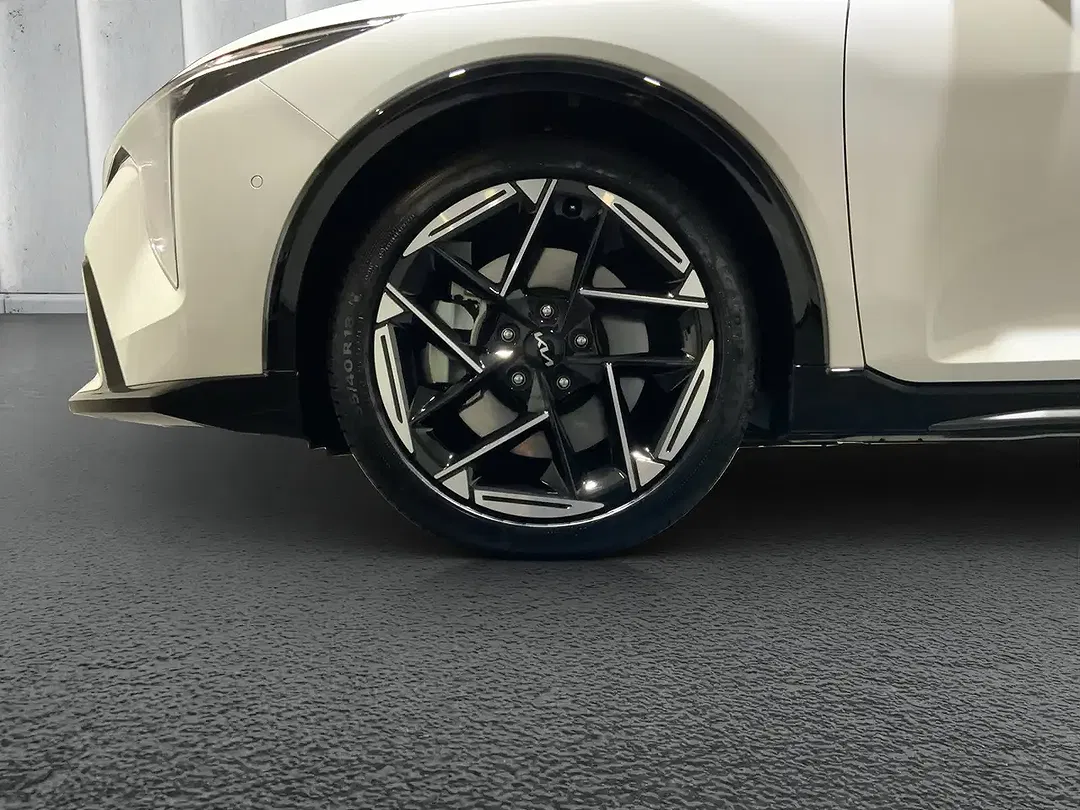 Kia K4 - Thumbnail 9