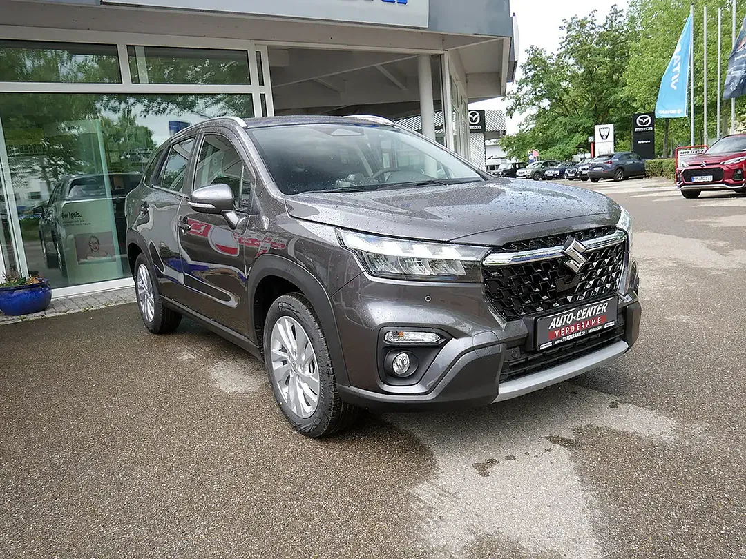 Suzuki S-Cross - Thumbnail 2
