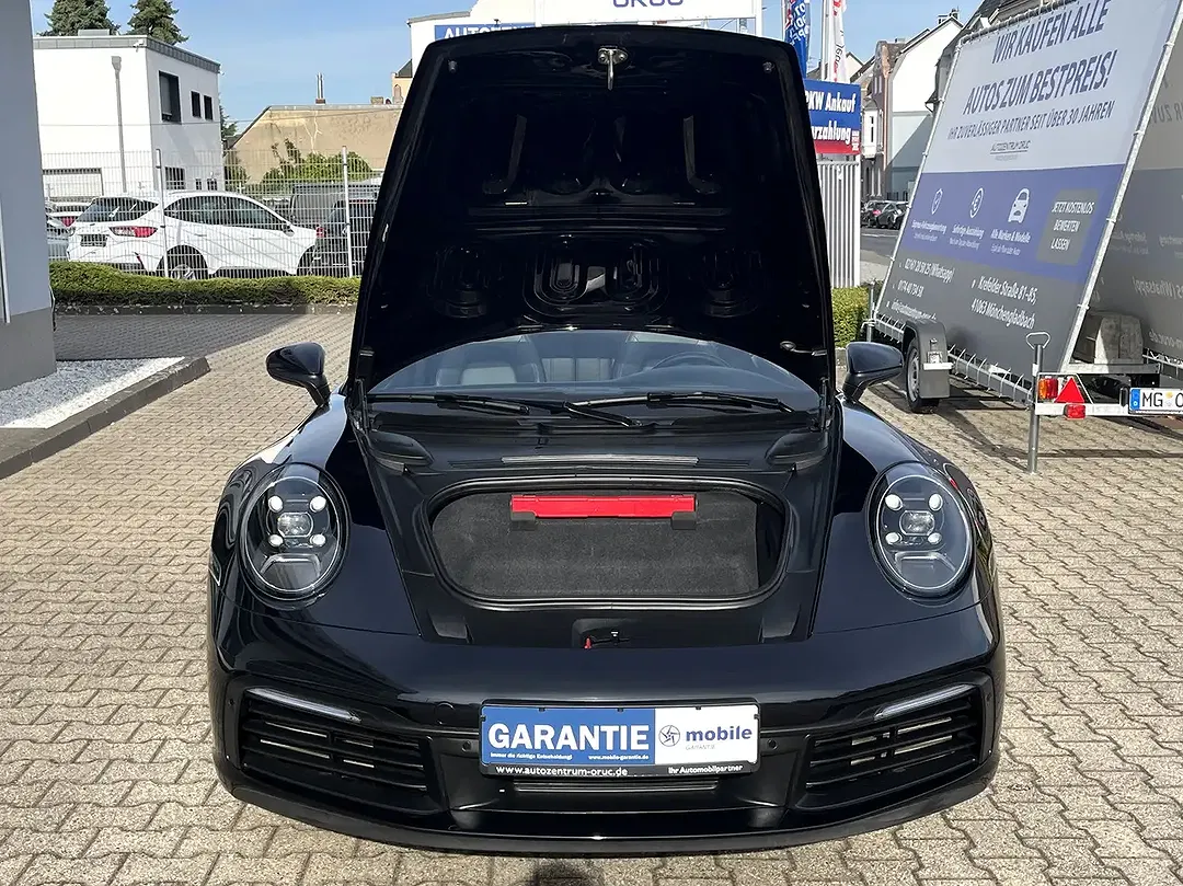 Porsche 992 - Thumbnail 11