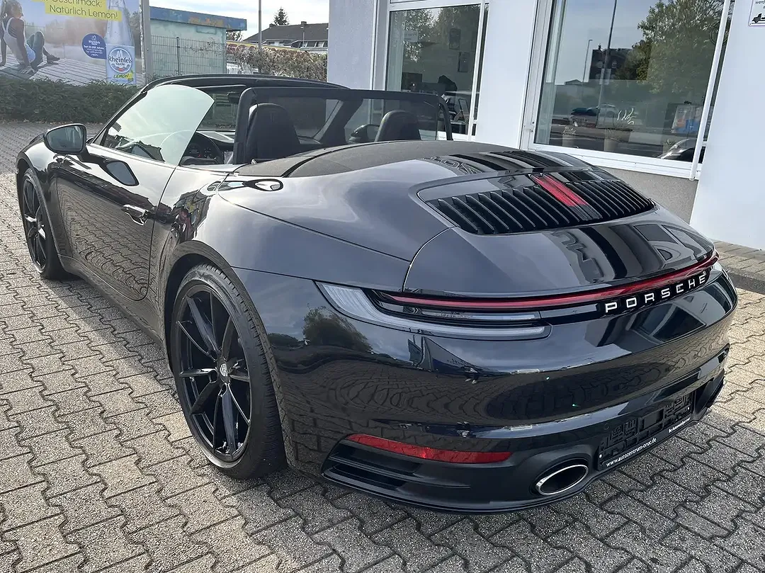 Porsche 992 - Thumbnail 4