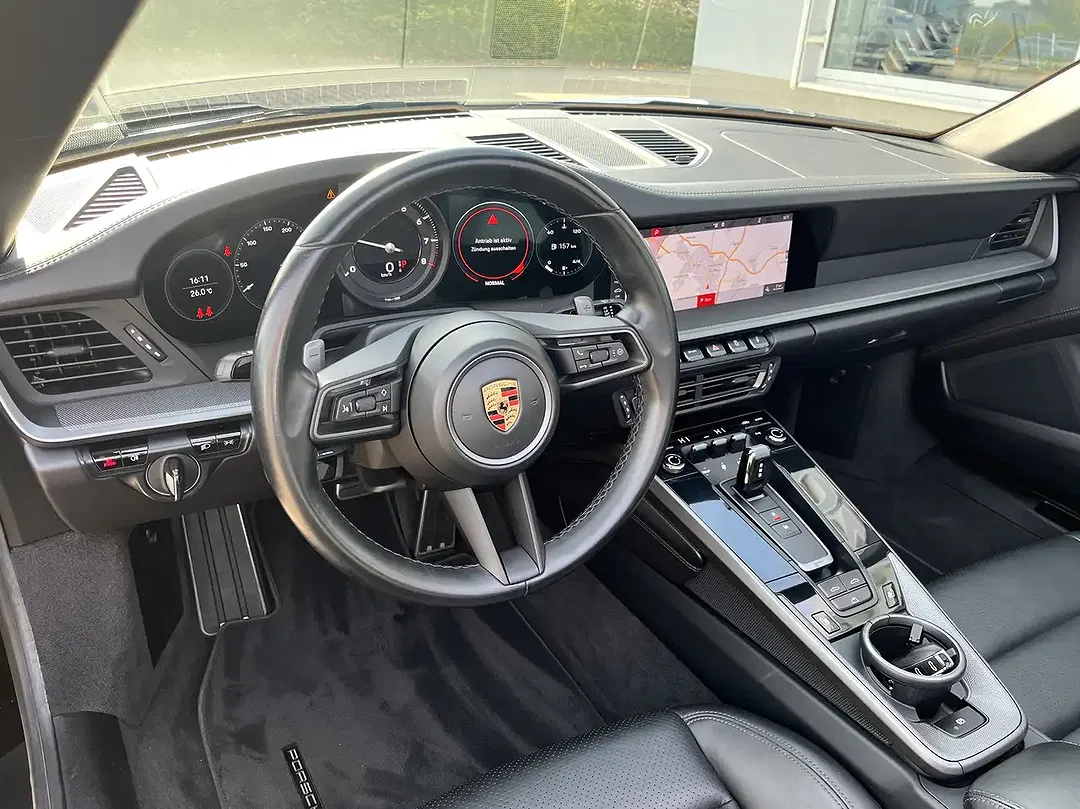 Porsche 992 - Thumbnail 9