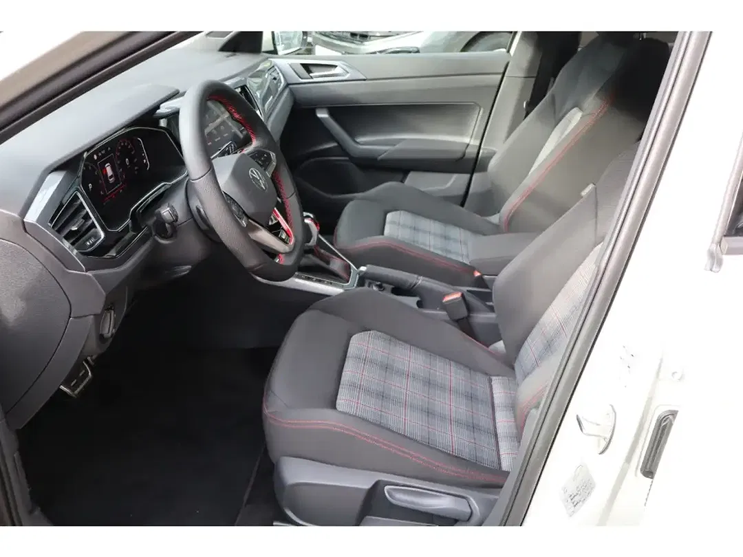 Volkswagen Polo - Thumbnail 14