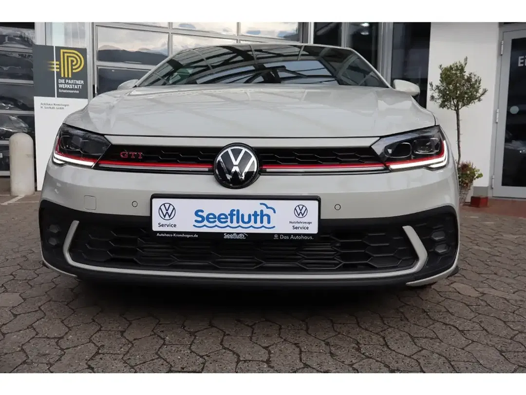 Volkswagen Polo - Thumbnail 3