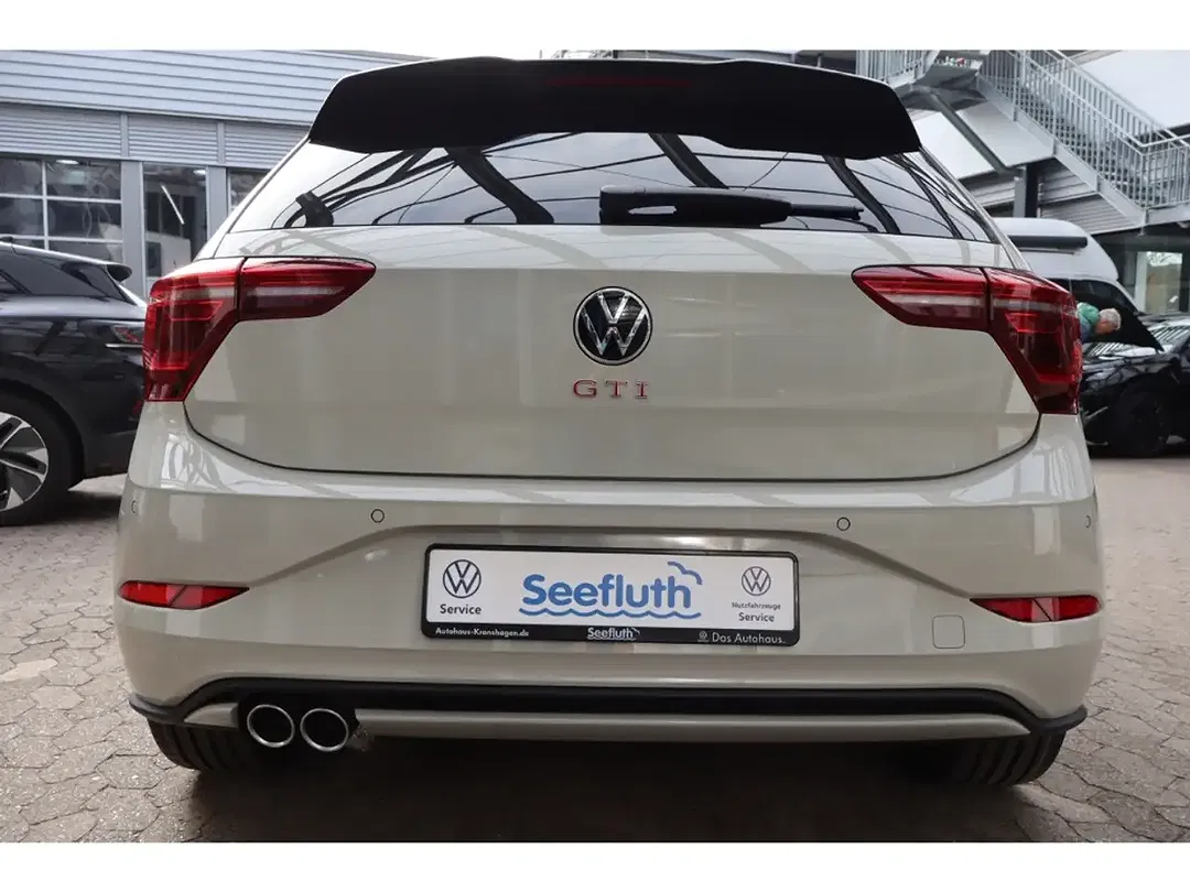 Volkswagen Polo - Thumbnail 6
