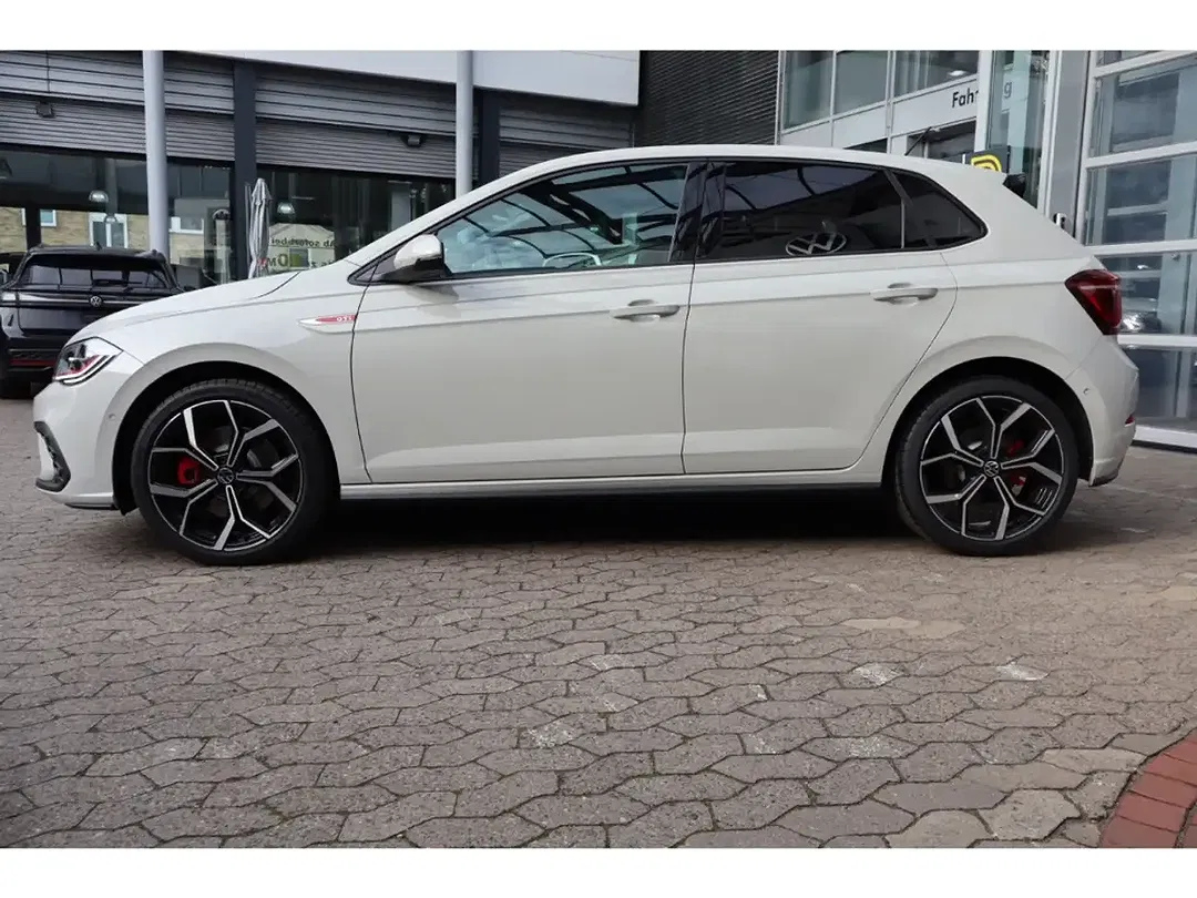 Volkswagen Polo - Thumbnail 7