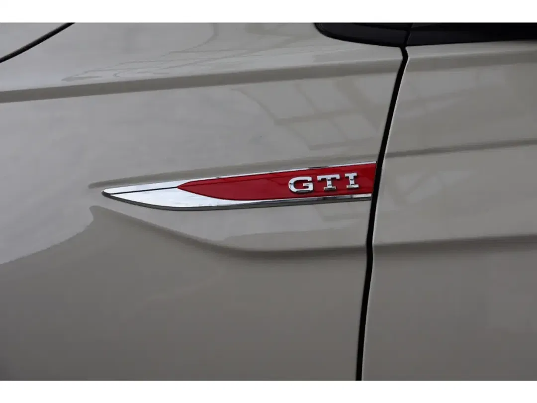 Volkswagen Polo - Thumbnail 9