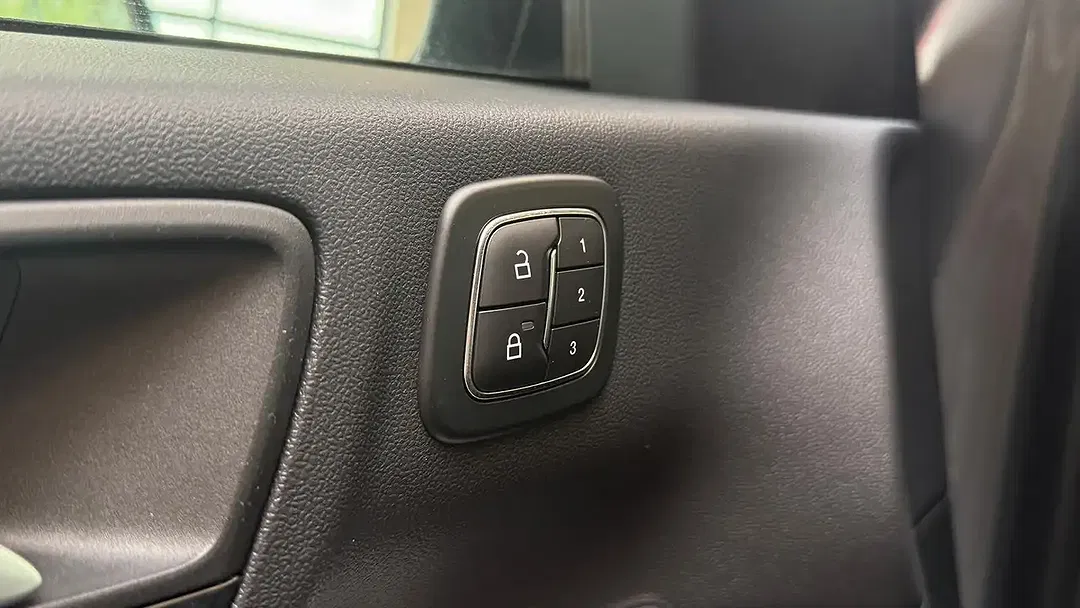 Ford Kuga - Thumbnail 12