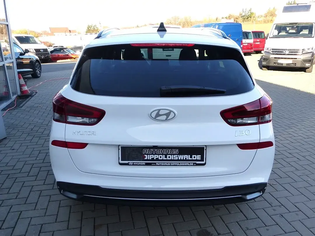 Hyundai i30 - Thumbnail 8