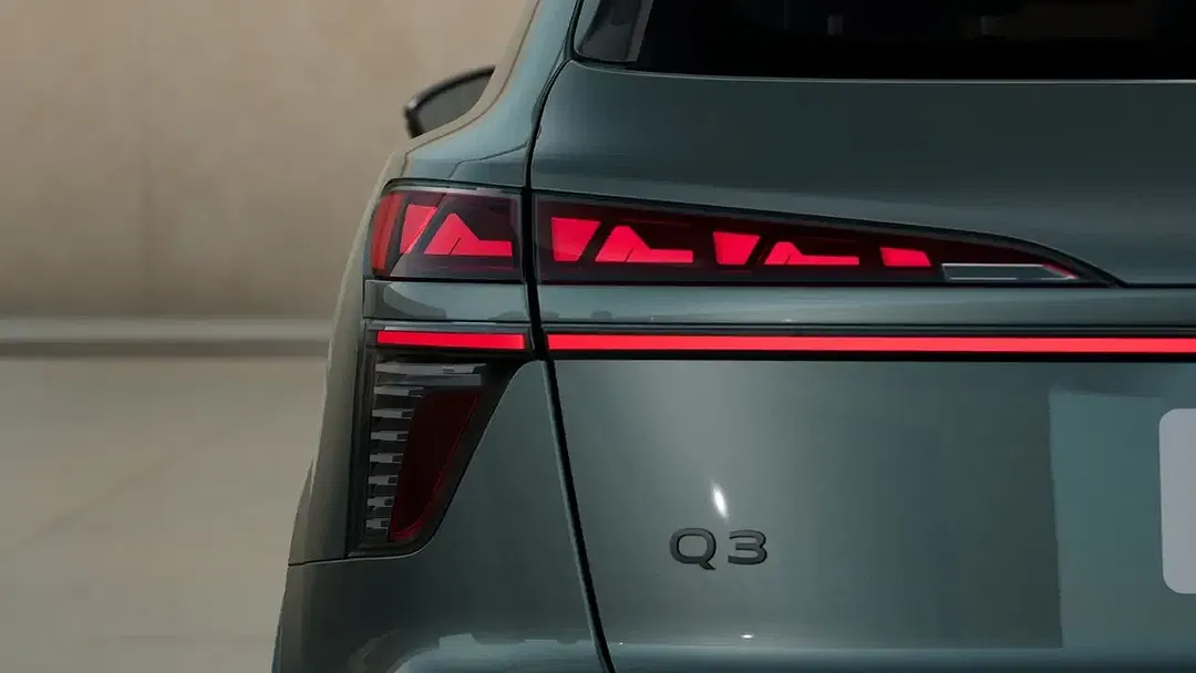 Audi Q3 - Thumbnail 8