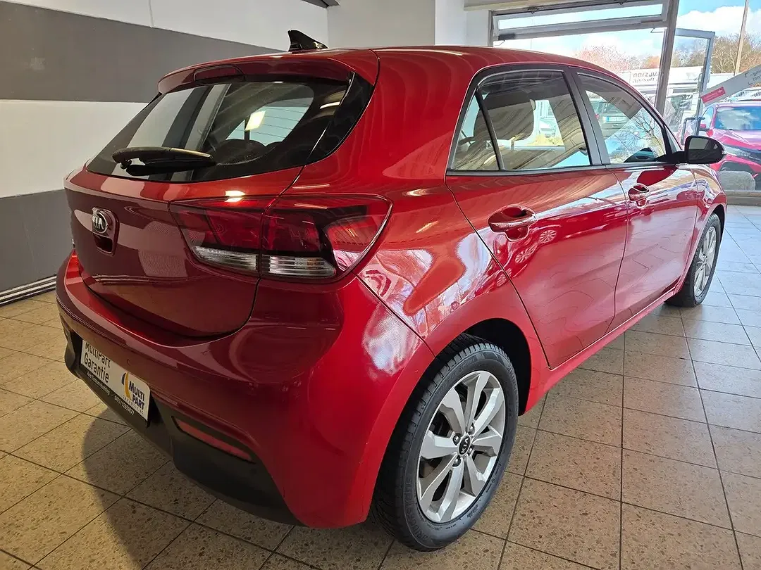 Kia Rio - Thumbnail 4