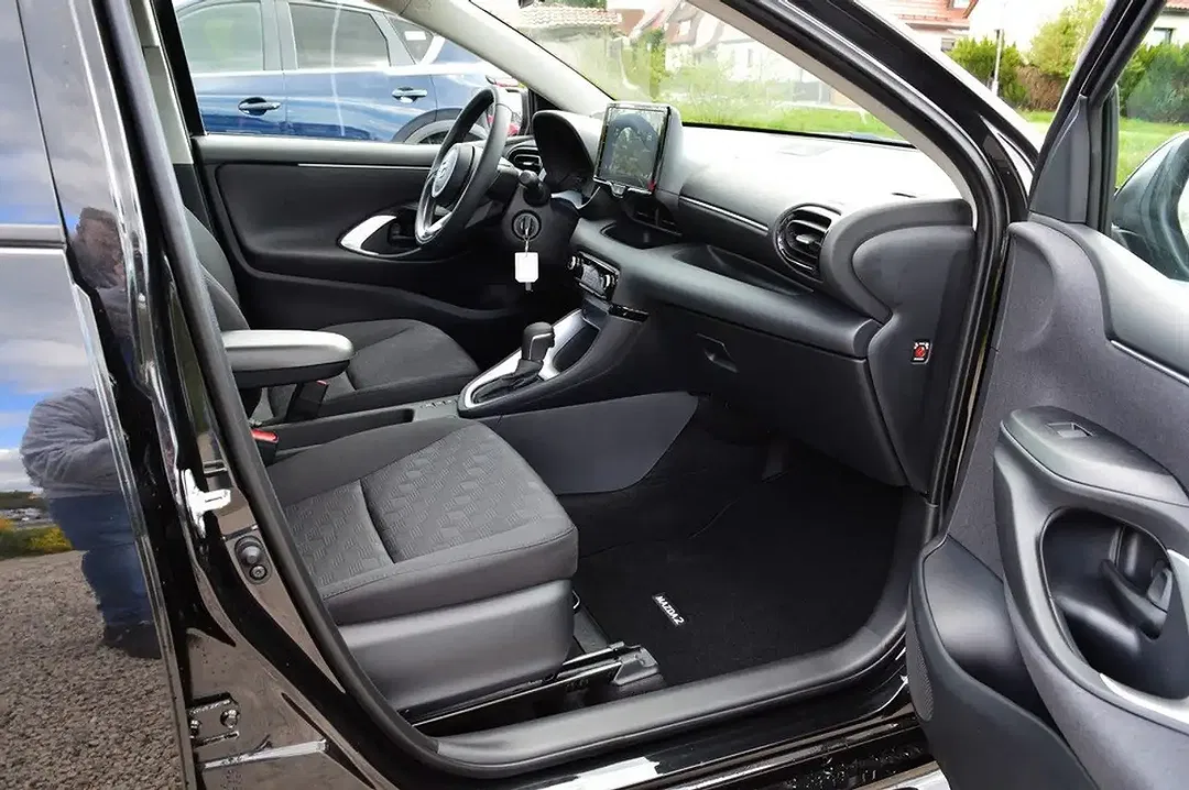 Mazda 2 - Thumbnail 11