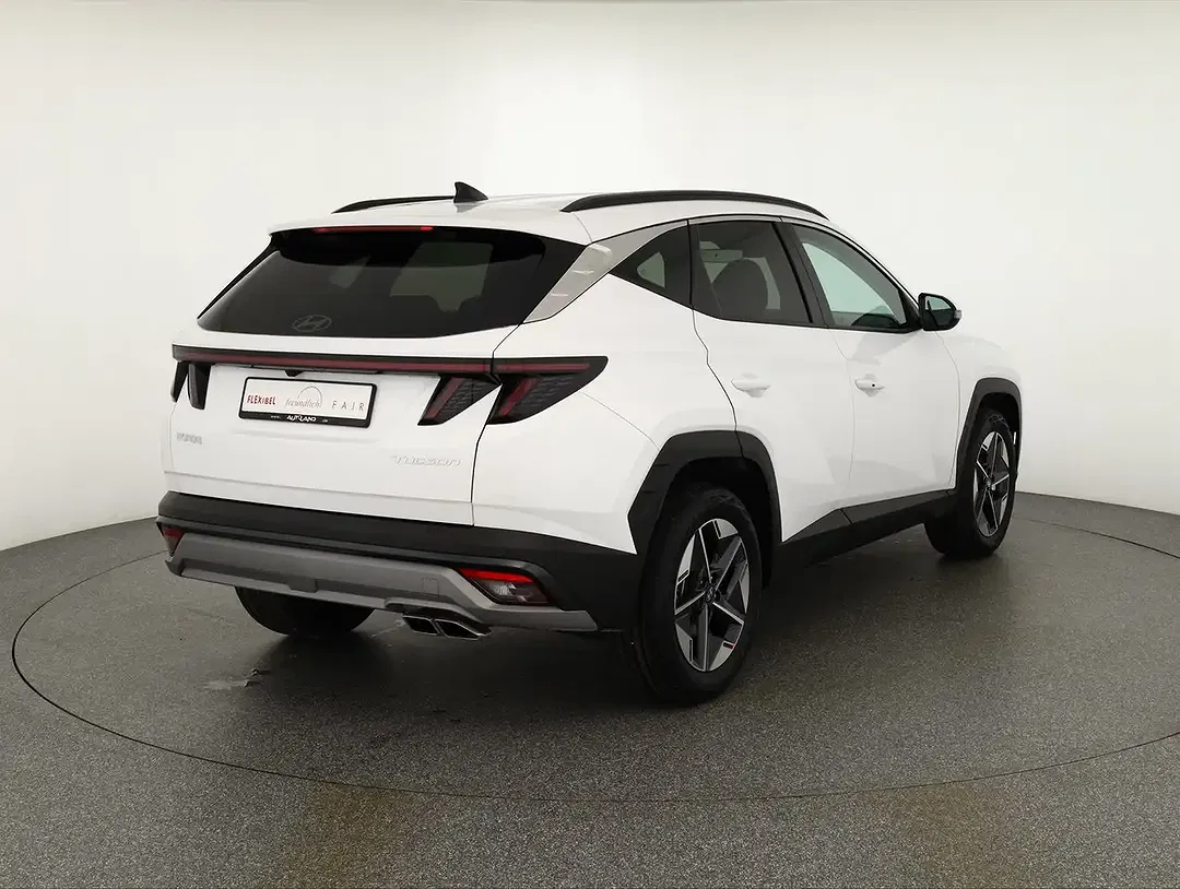 Hyundai TUCSON - Thumbnail 4