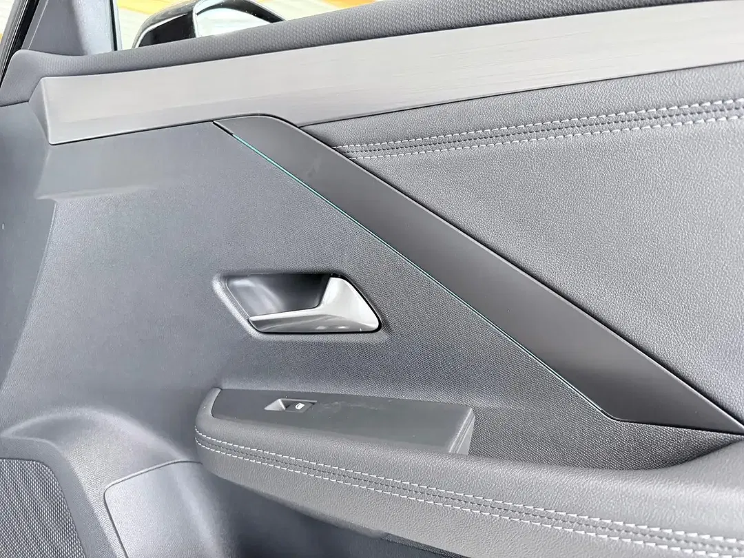 Opel Astra - Thumbnail 8