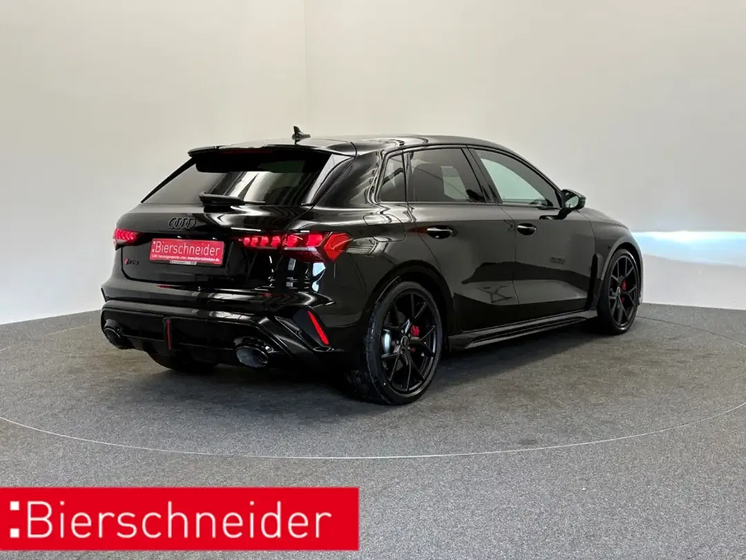 Audi RS3 - Thumbnail 5