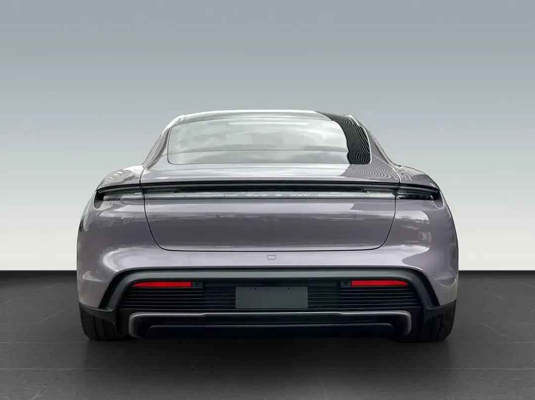 Porsche Taycan - Thumbnail 7