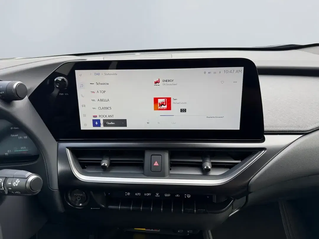 Lexus UX 300e - Thumbnail 13