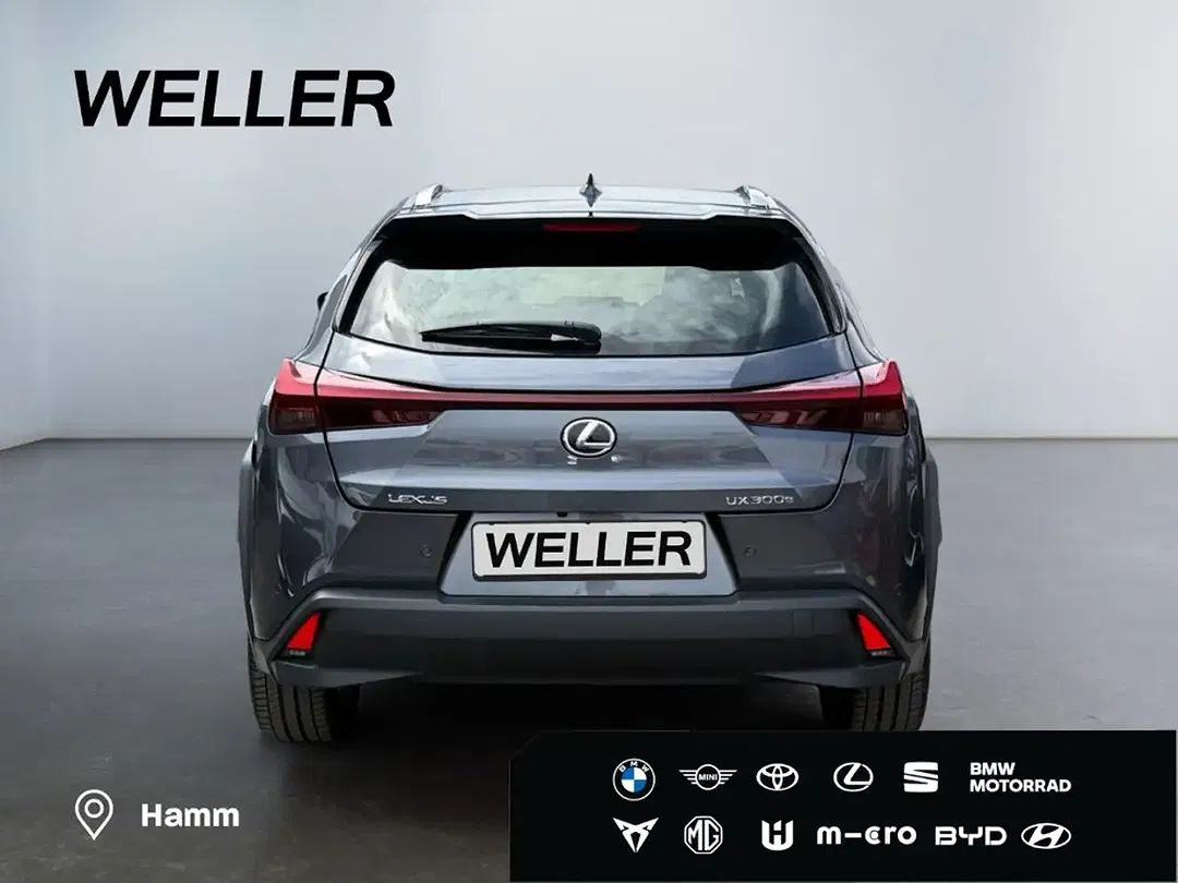 Lexus UX 300e - Thumbnail 5