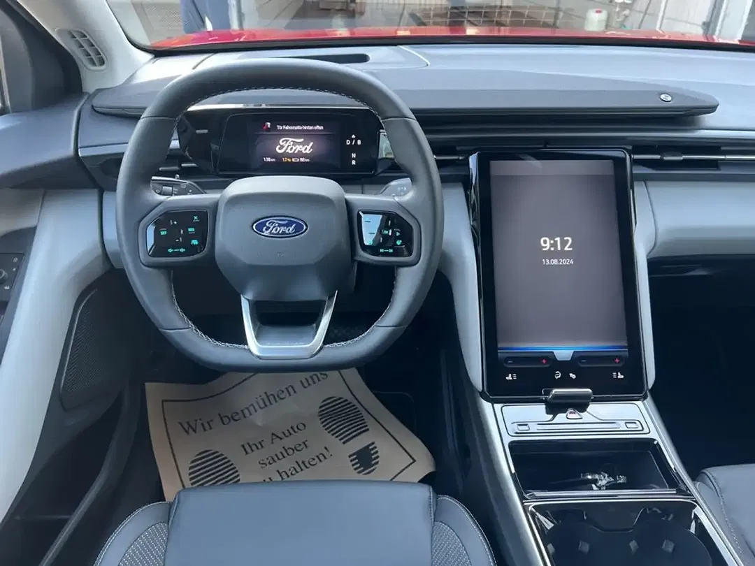 Ford Explorer - Thumbnail 12