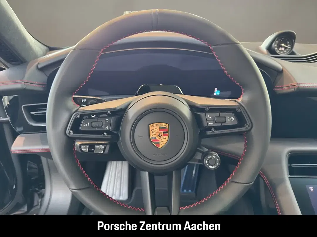 Porsche Taycan - Thumbnail 14