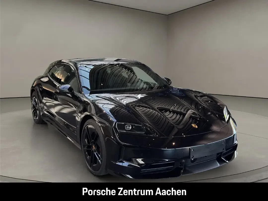 Porsche Taycan - Thumbnail 8
