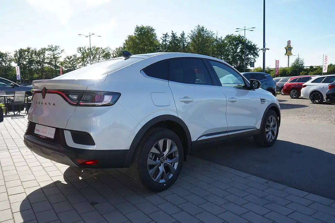 Renault Arkana - Thumbnail 4