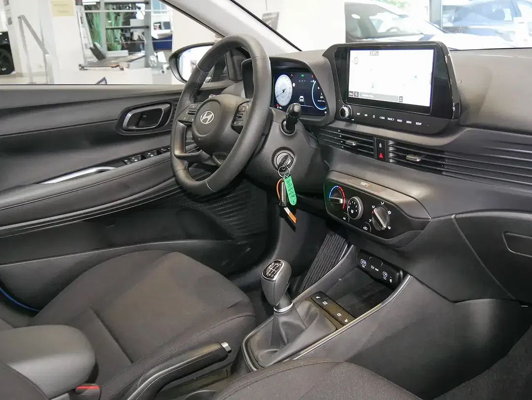Hyundai i20 - Thumbnail 3